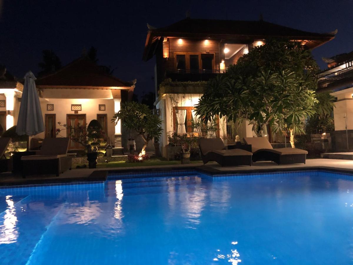 The Kanha Palace Batununggul Luaran gambar